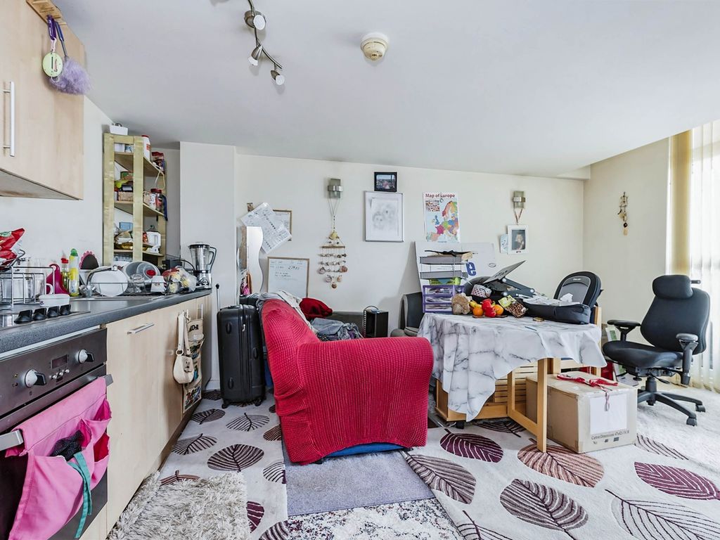 2 bed flat for sale in Rutland Street, Leicester LE1, £140,000