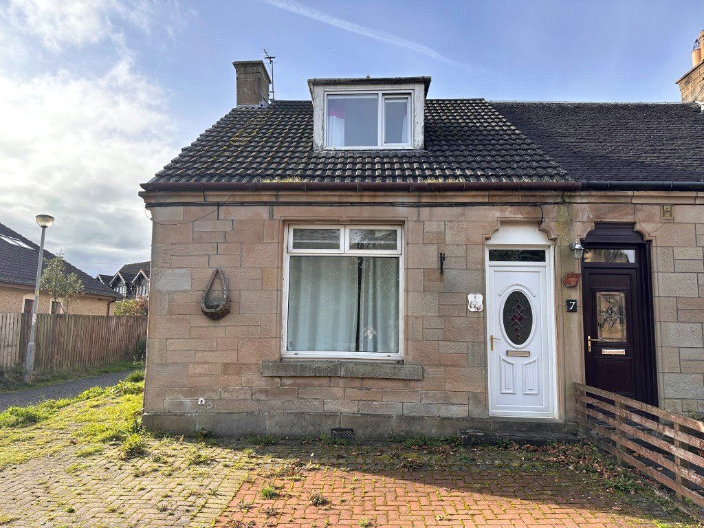 2 bed bungalow for sale in Vicars Road, Stonehouse ML9, £49,000