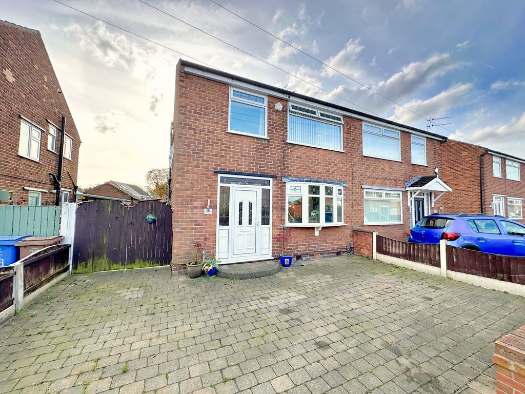 3 bed semi-detached house for sale in Broadway, Irlam M44, £299,995