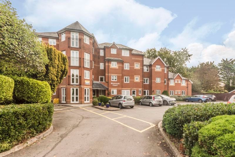 1 bed flat for sale in Bassaleg Road, Newport NP20, £110,000
