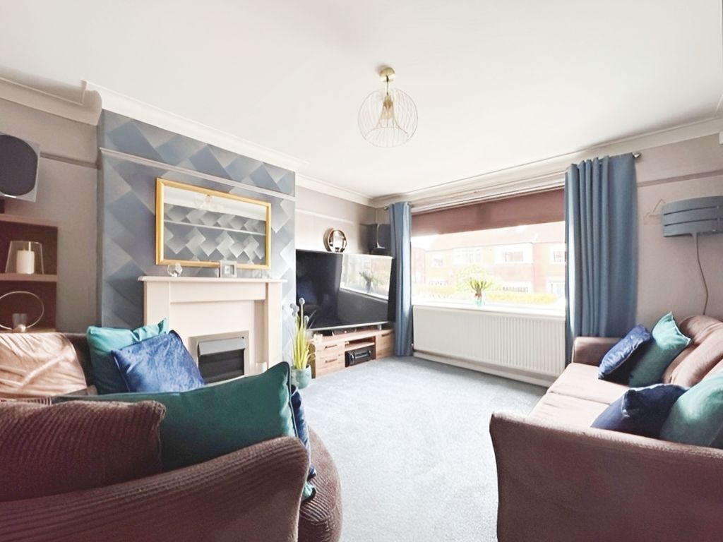 3 bed semi-detached house for sale in Woodland Road, Halton, Leeds LS15, £290,000