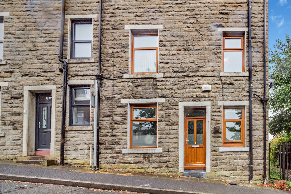 3 bed terraced house for sale in Green Hill Road, Bacup OL13, £110,000