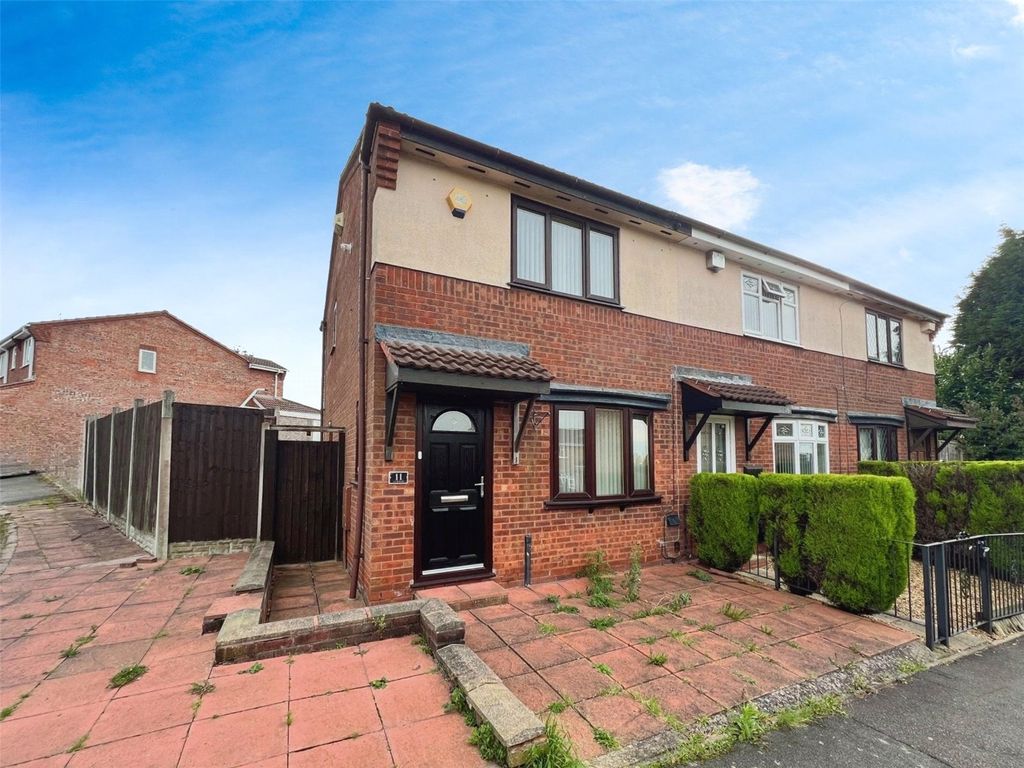 2 bed end terrace house for sale in Club Row, Upper Gornal, West Midlands DY3, £185,000