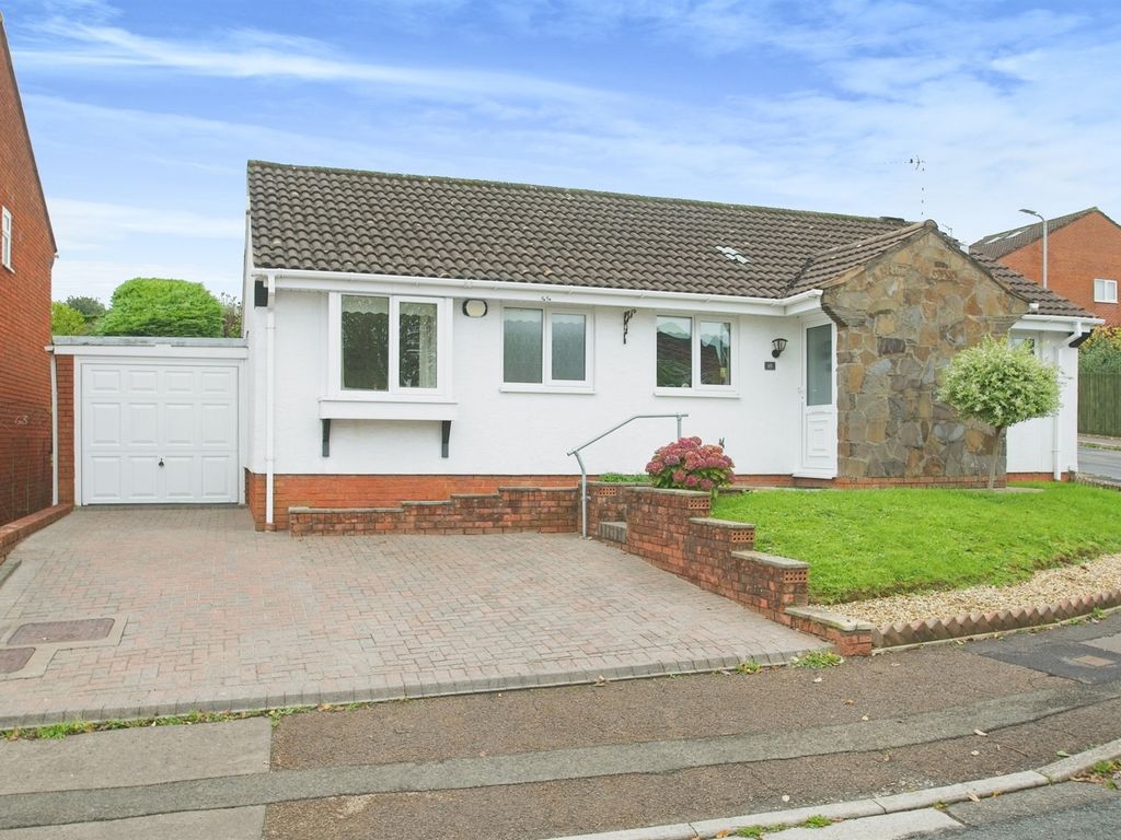 3 bed detached bungalow for sale in Cwm-Cwddy Drive, Bassaleg, Newport NP10, £290,000