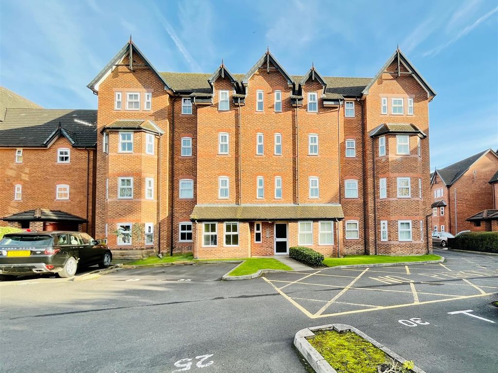 2 bed flat for sale in New Copper Moss, Altrincham WA15, £209,000