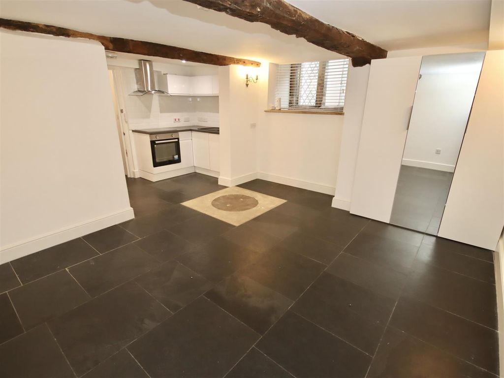 1 bed flat for sale in St. Mary Street, Chippenham SN15, £90,000