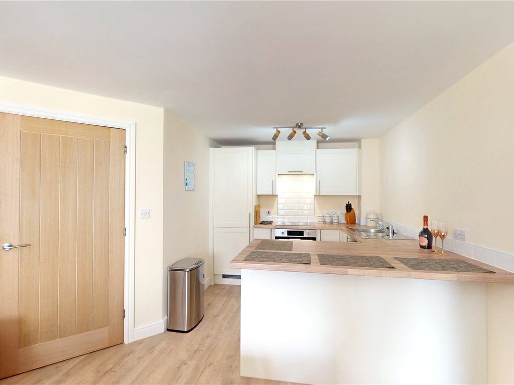 1 bed flat for sale in Regent Street, Smethwick, Birmingham B66, £119,995