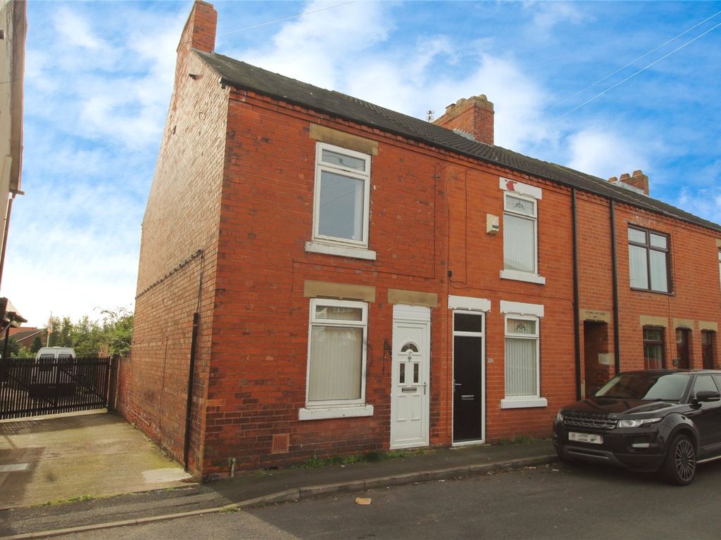2 bed end terrace house for sale in Queen Street, Thorne, Doncaster, South Yorkshire DN8, £70,000