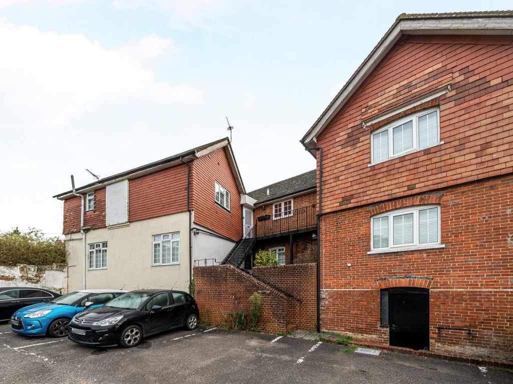 1 bed flat for sale in Northchapel, Petworth, West Sussex GU28, £175,000
