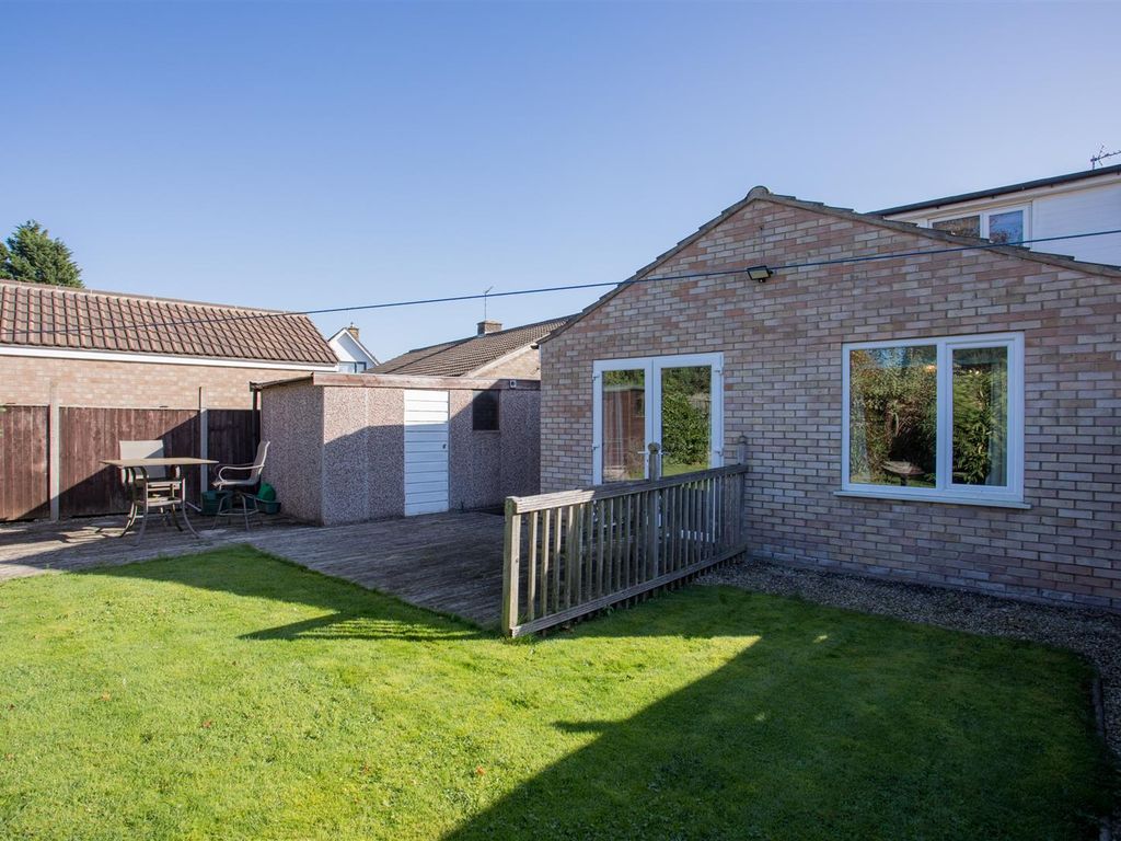 2 bed semi-detached bungalow for sale in Cleveland Way, Huntington, York YO32, £275,000