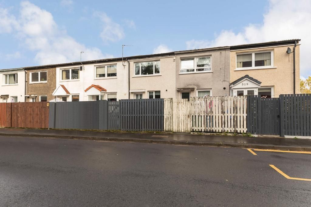 3 bed town house for sale in Hillpark Drive, Glasgow G43, £119,950