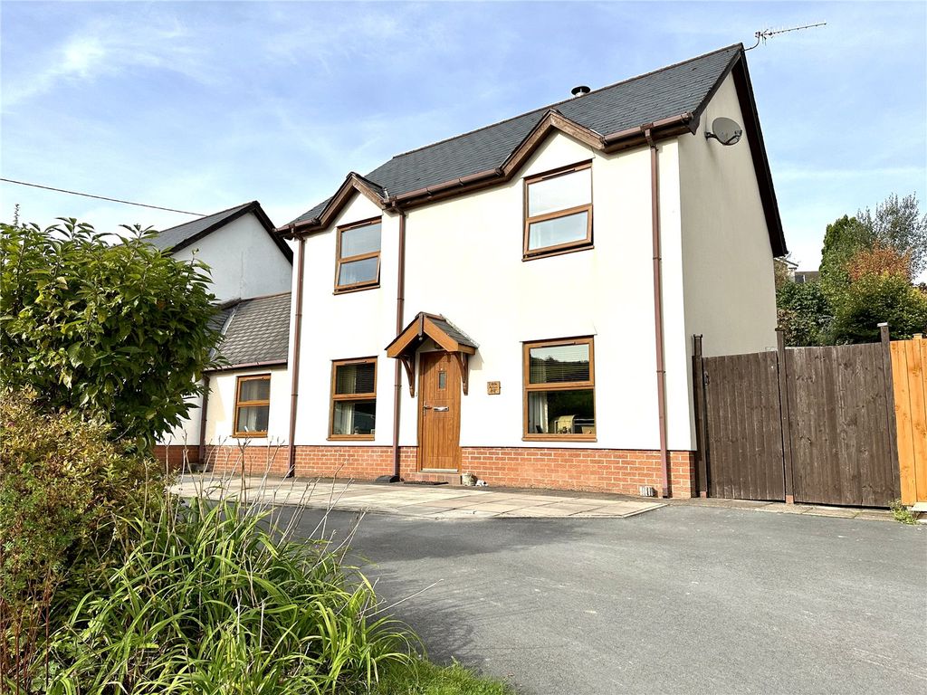 3 bed semi-detached house for sale in Y Fan, Llanidloes, Powys SY18, £299,950