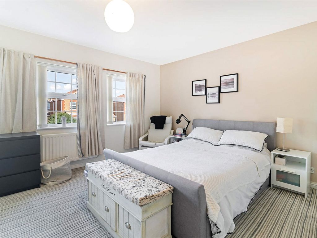 4 bed detached house for sale in Auchanshangan Drive, Saltcoats, North Ayrshire KA21, £215,000