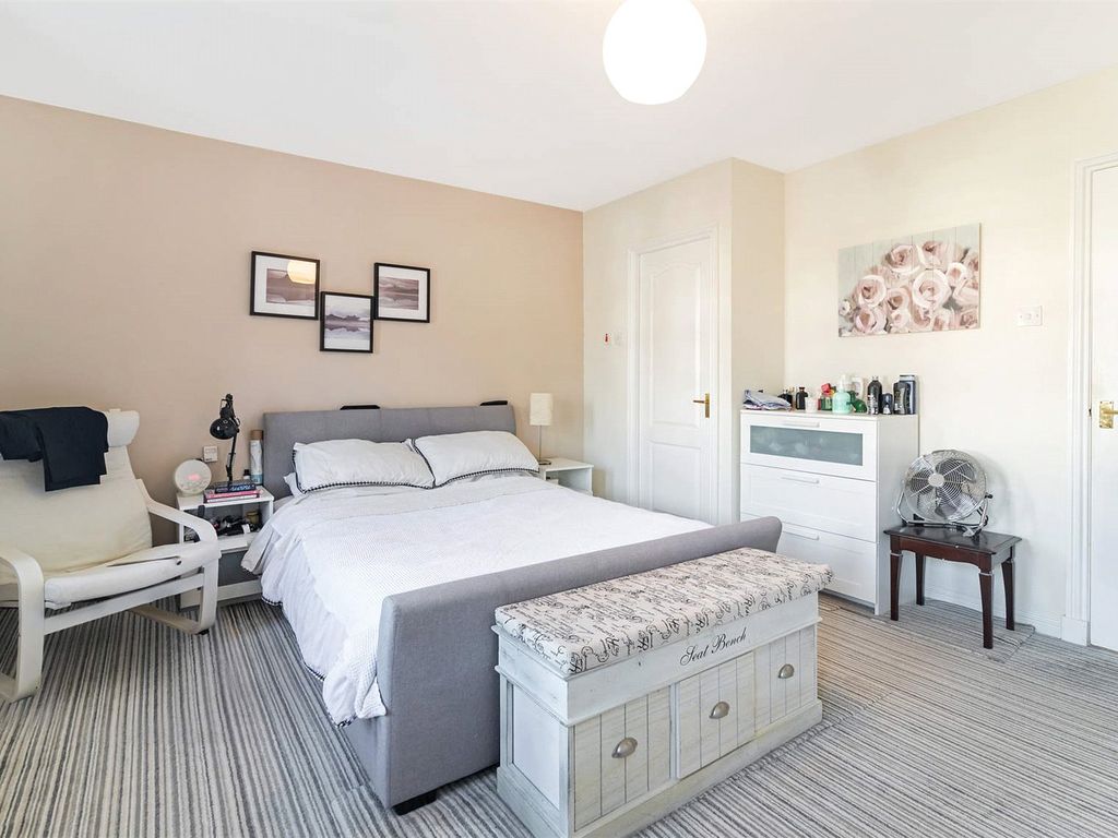 4 bed detached house for sale in Auchanshangan Drive, Saltcoats, North Ayrshire KA21, £215,000
