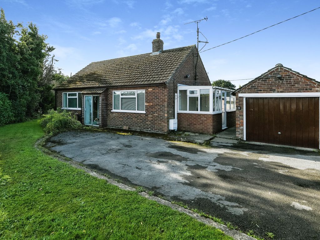 2 bed bungalow for sale in Gravelhill Lane, West Winch, King's Lynn PE33, £235,000