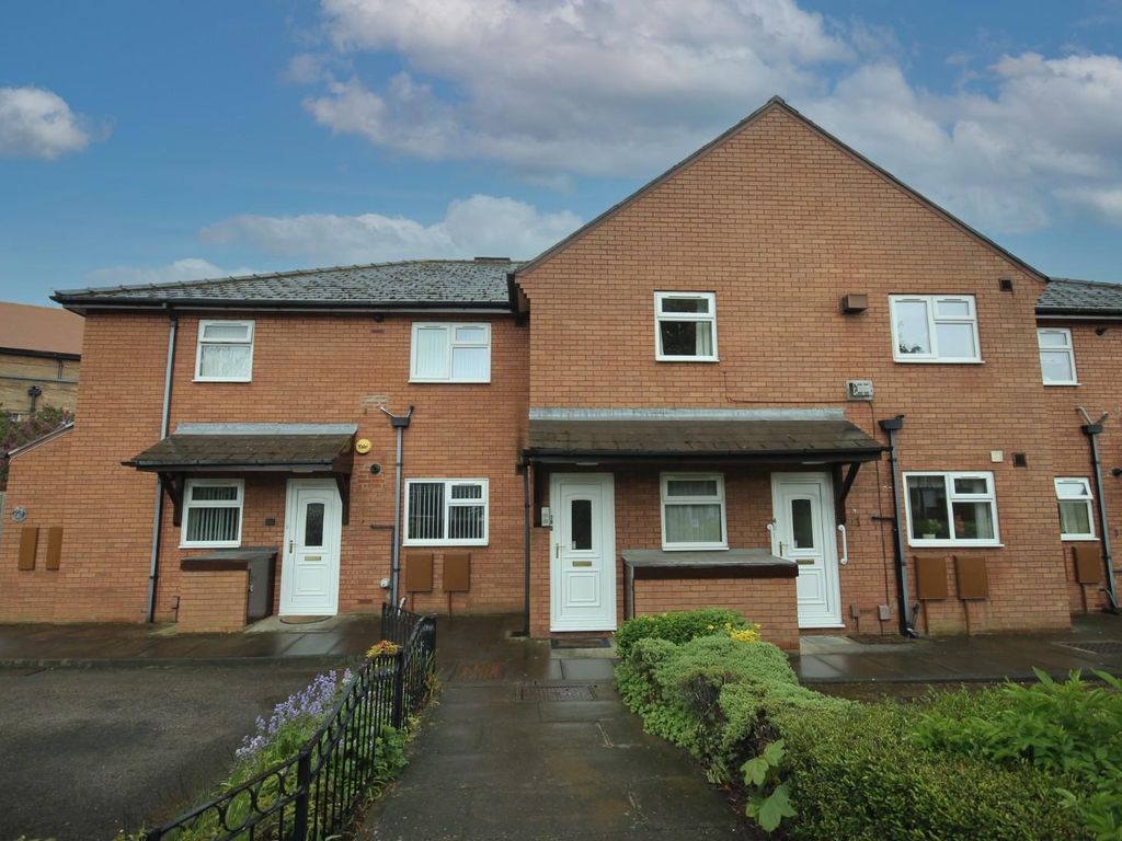 2 bed flat for sale in Oakfield Road, North Ormesby, Middlesbrough TS3, £45,000