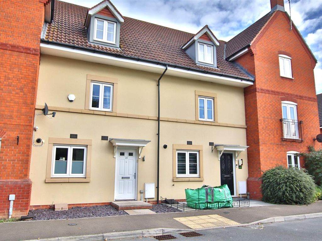 3 bed terraced house for sale in Beauchamp Road, Walton Cardiff, Tewkesbury GL20, £299,950