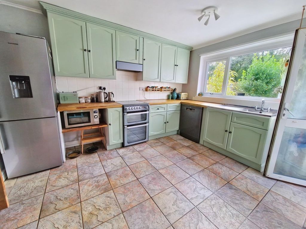 3 bed terraced house for sale in Abergarw Road, Brynmenyn, Bridgend CF32, £185,000