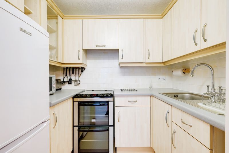 1 bed flat for sale in Homewaye House, Bournemouth BH4, £115,000