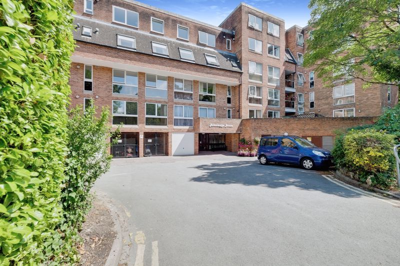1 bed flat for sale in Homewaye House, Bournemouth BH4, £115,000
