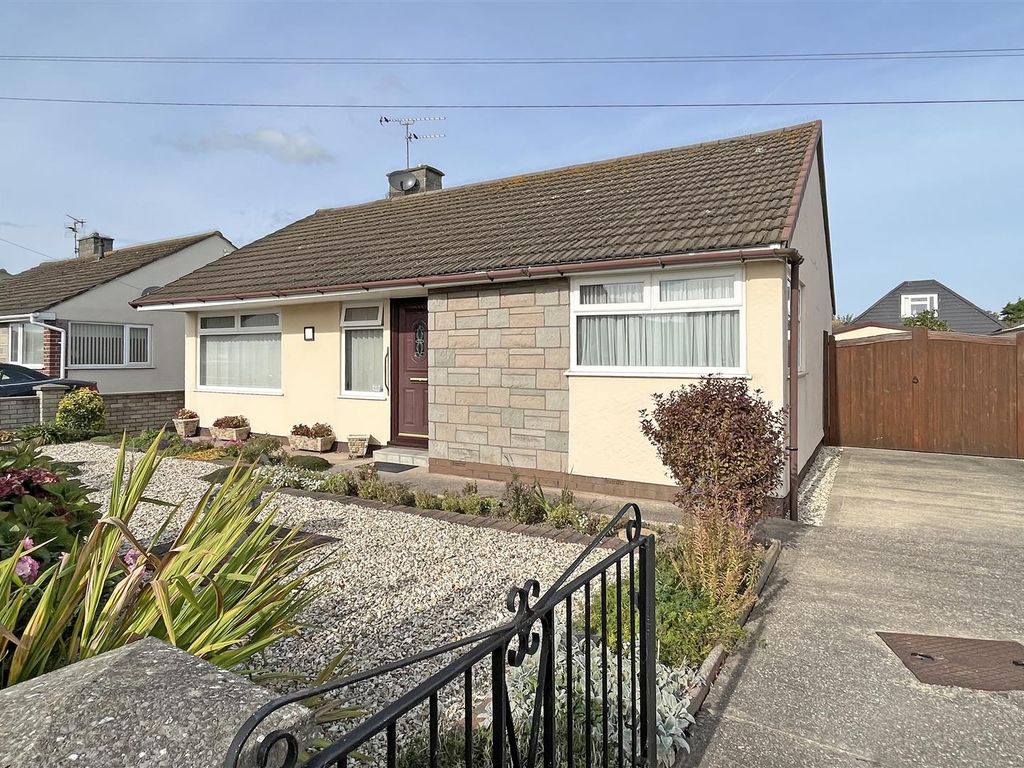 2 bed detached bungalow for sale in Harrison Drive, Kinmel Bay, Conwy LL18, £180,000