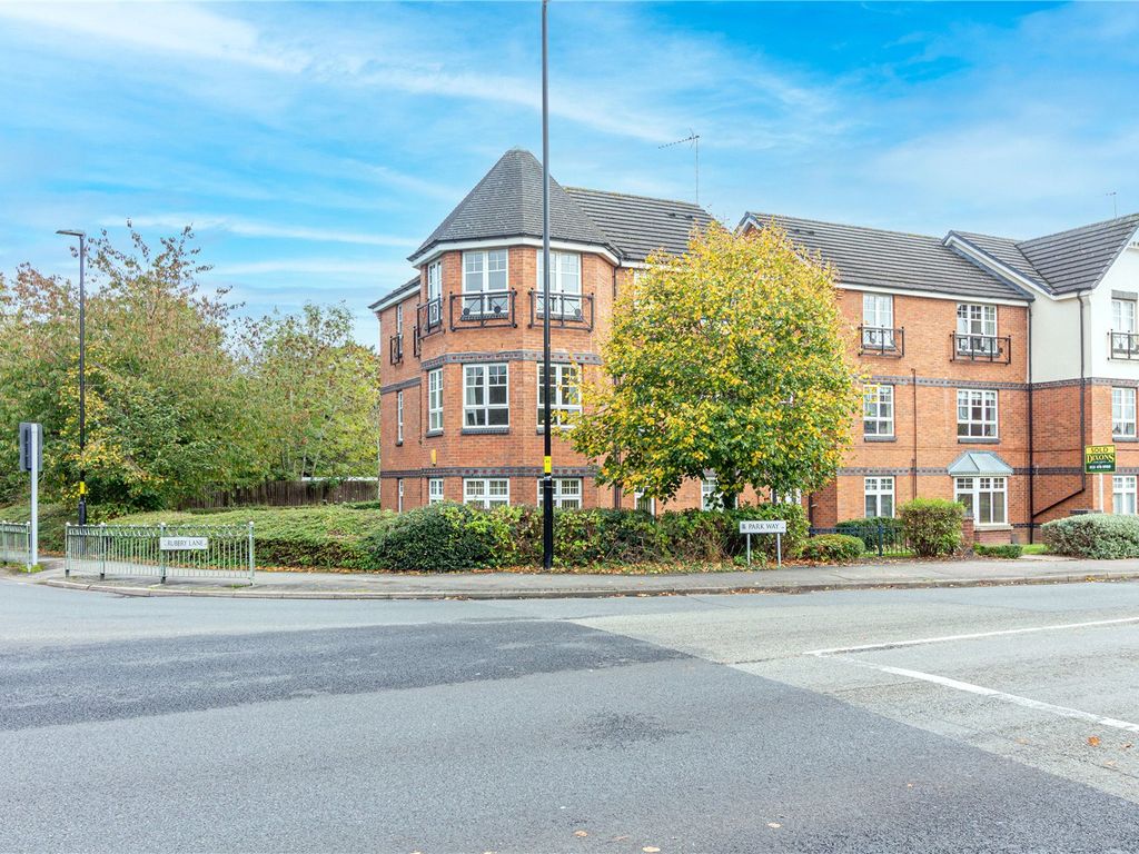 2 bed flat for sale in Parkway, Rubery, Birmingham B45, £150,000