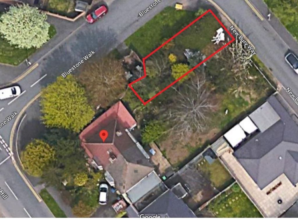 Land for sale in Portway Hill, Rowley Regis B65, £80,000