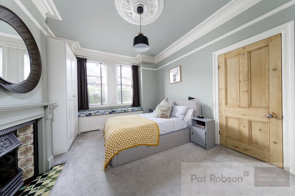 1 bed flat for sale in Hyde Terrace, Gosforth, Newcastle Upon Tyne, Tyne & Wear NE3, £175,000