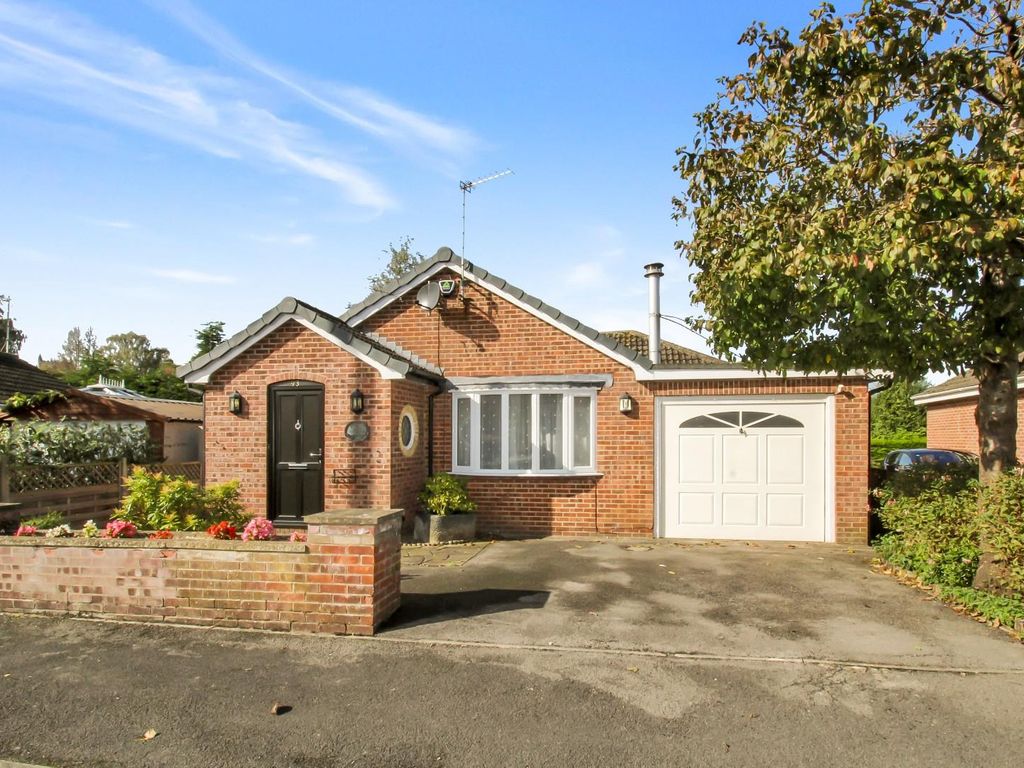 2 bed detached bungalow for sale in Hillshaw Park Way, Ripon HG4, £295,000