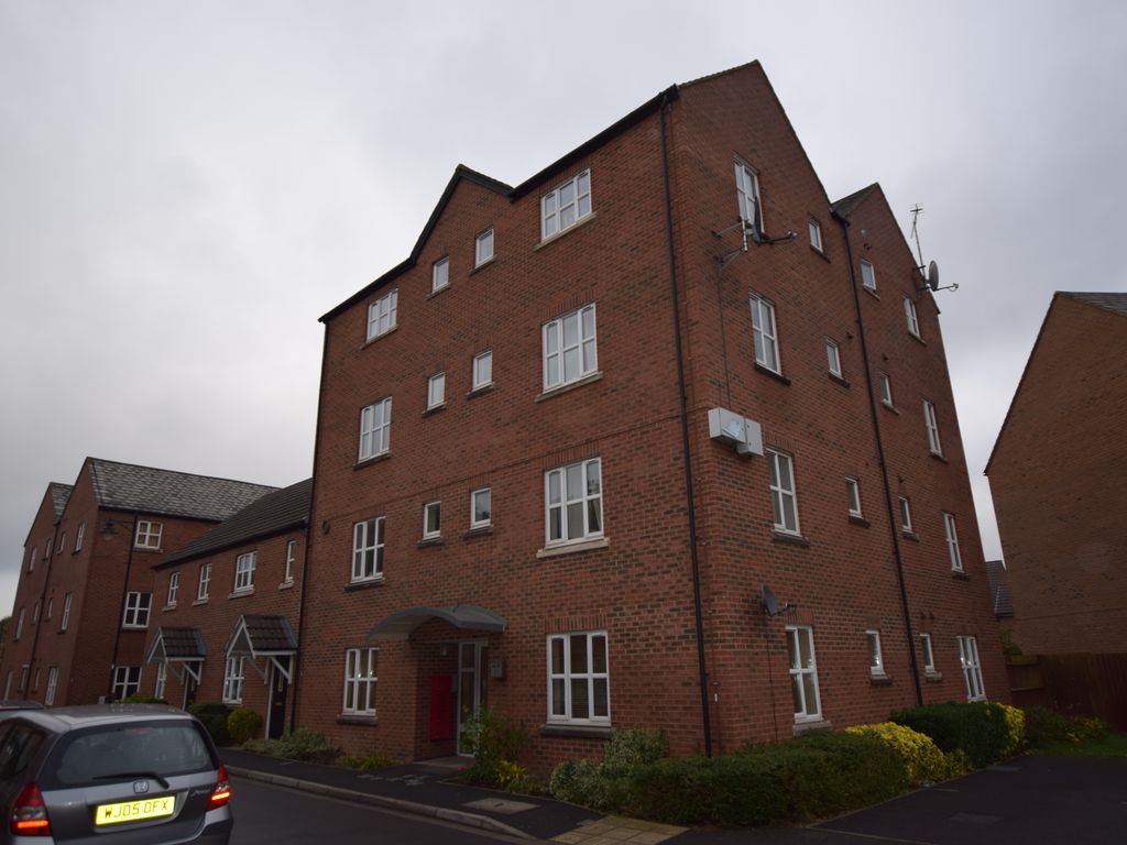 2 bed flat for sale in Massingham Park, Taunton TA2, £135,000