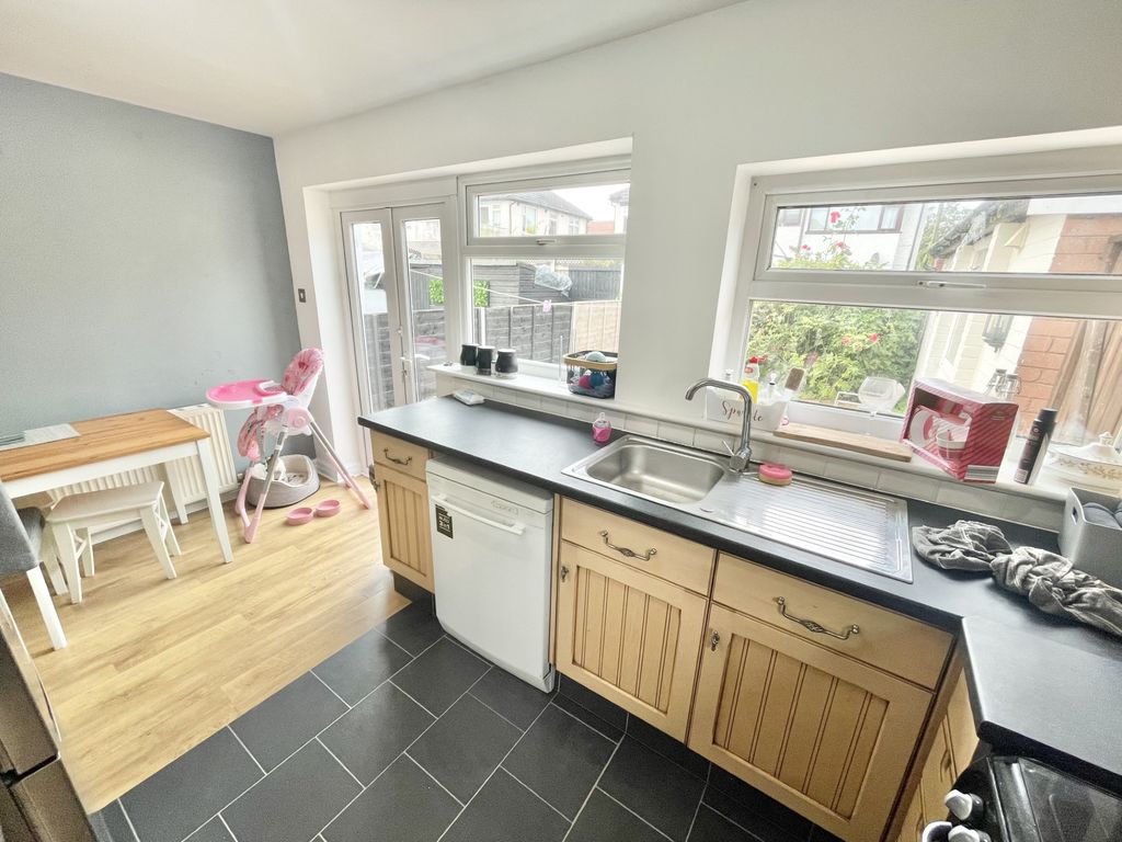 2 bed semi-detached house for sale in Coniston Avenue, Thornton FY5, £140,000