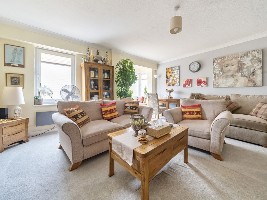 1 bed flat for sale in The Albemarle, Marine Parade, Brighton, East Sussex BN2, £275,000