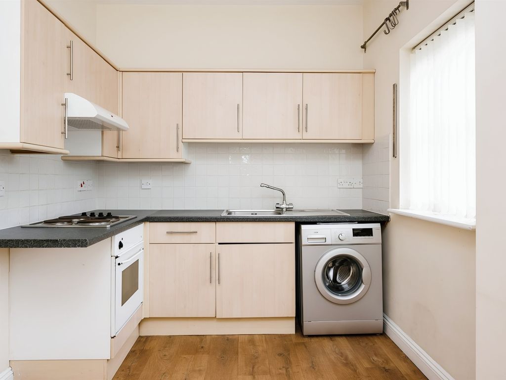 1 bed flat for sale in Little Whyte, Ramsey, Huntingdon PE26, £80,000