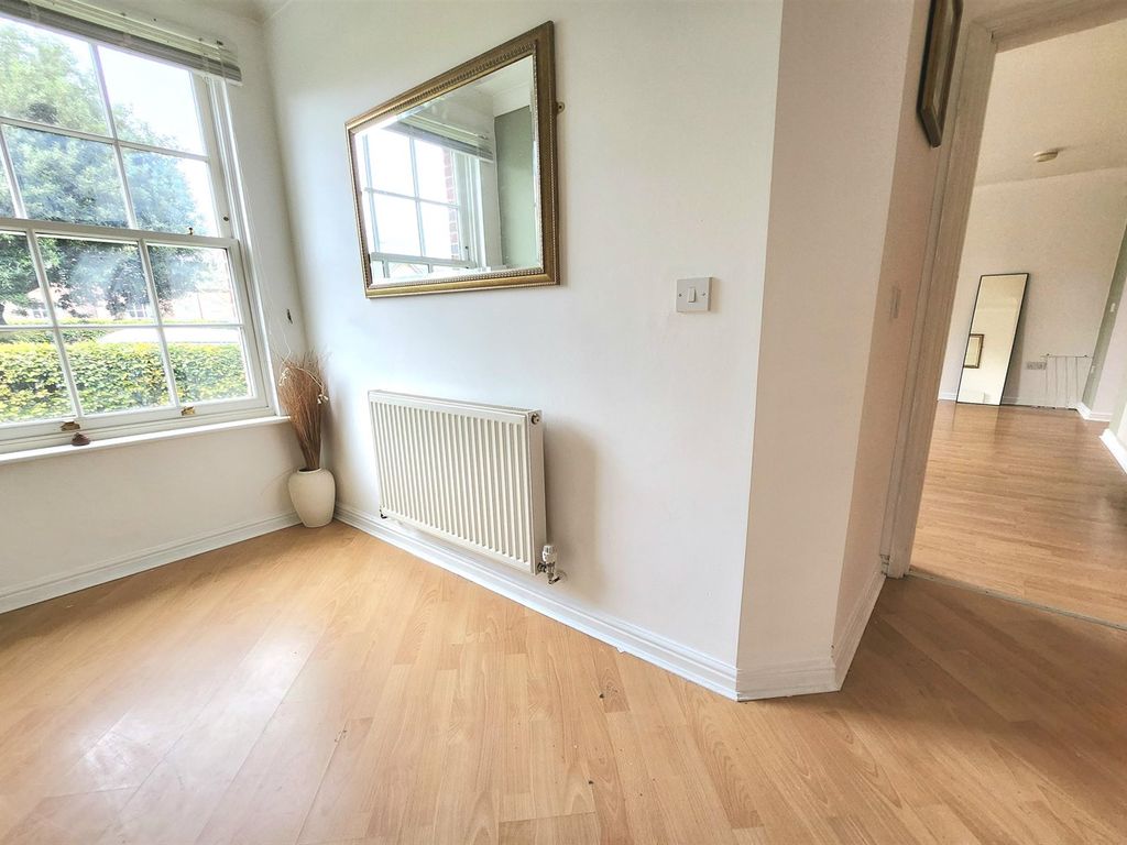 2 bed flat for sale in Pewterspear Green Road, Appleton, Warrington WA4, £185,000