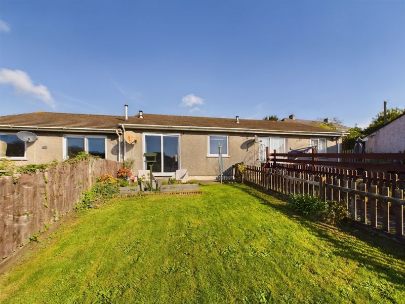 2 bed bungalow for sale in South View, Penryn TR10, £220,000