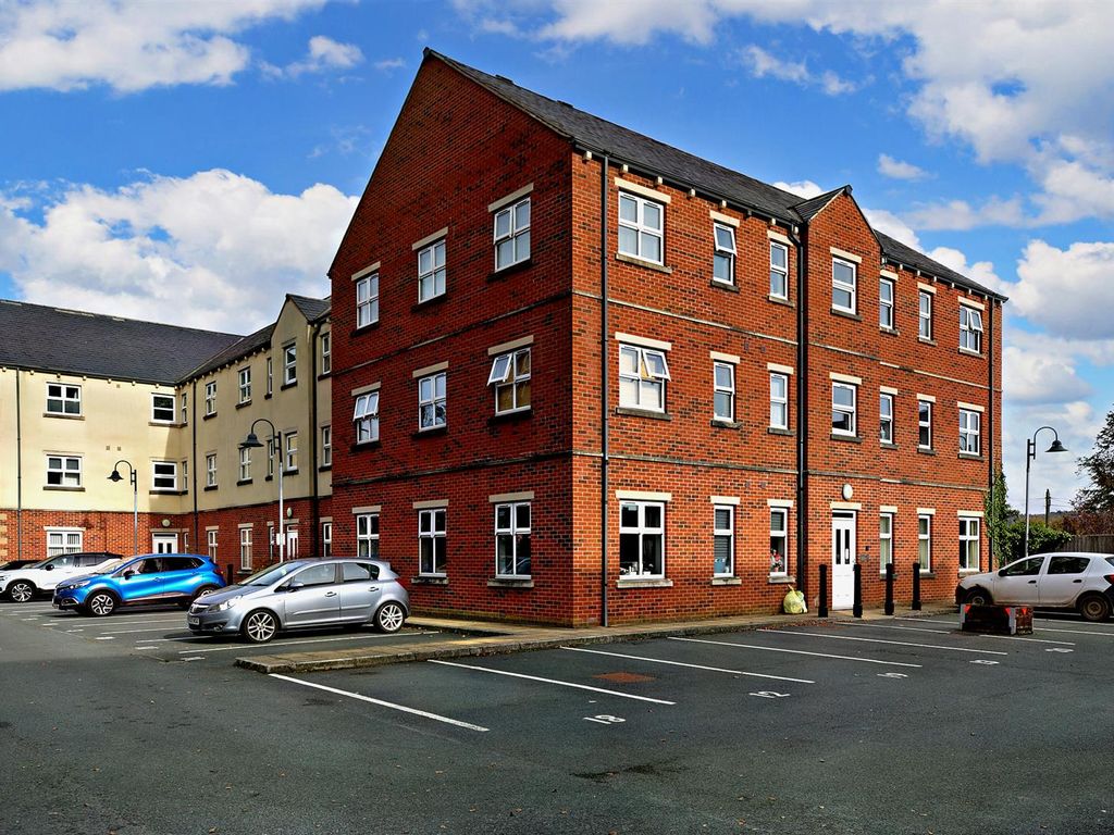 2 bed flat for sale in Free School Lane, Halifax HX1, £95,000