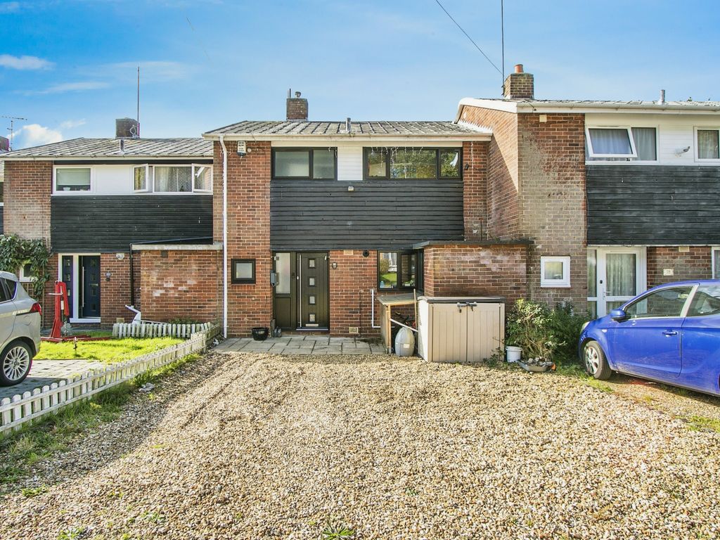 3 bed terraced house for sale in Loewy Crescent, Poole BH12, £325,000