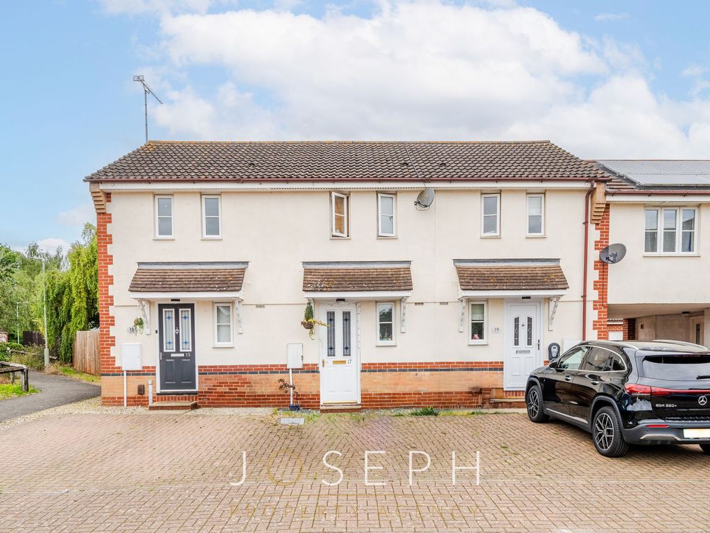 1 bed terraced house for sale in Skipper Road, Pinewood IP8, £180,000