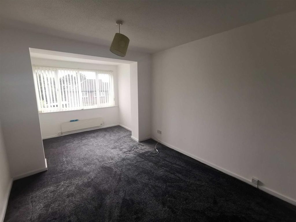2 bed flat for sale in Highwood Close, Bolton, Lancashire BL2, £70,000