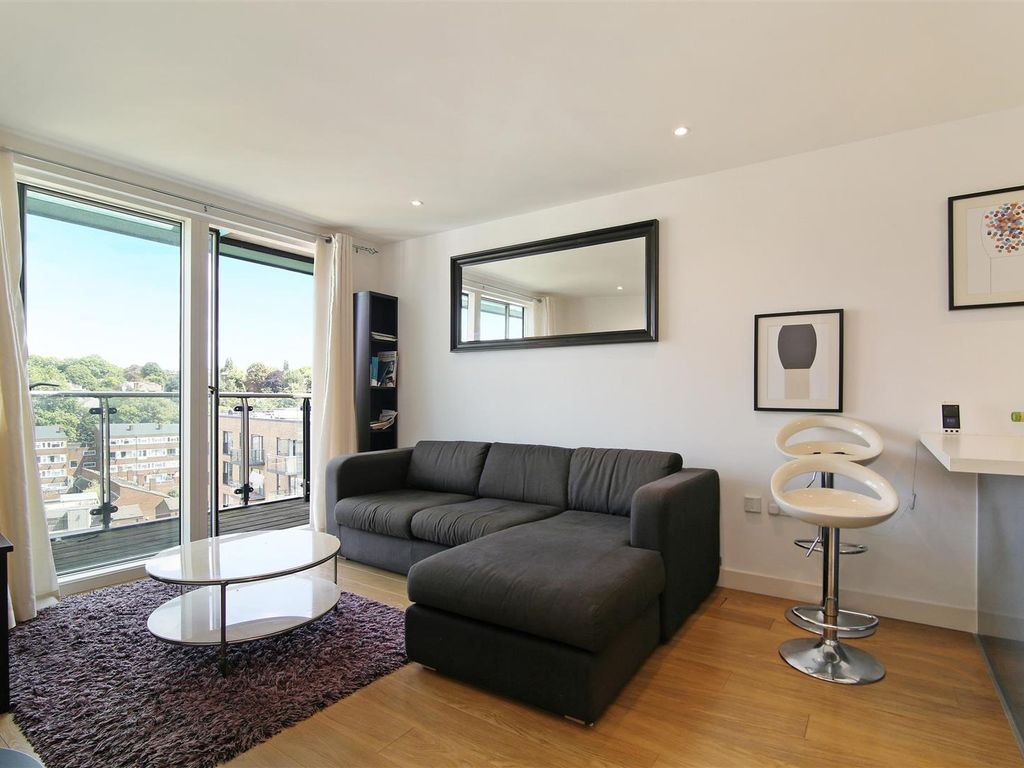 1 bed flat for sale in Conington Road, London SE13, £275,000