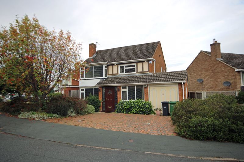 3 bed detached house for sale in Croftwood Road, Wollescote, Stourbridge DY9, £275,000