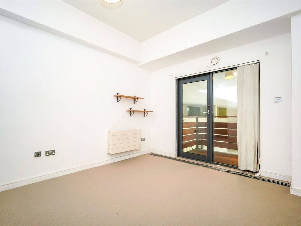 4 bed flat for sale in Hatton Garden, Liverpool, Merseyside L3, £240,000