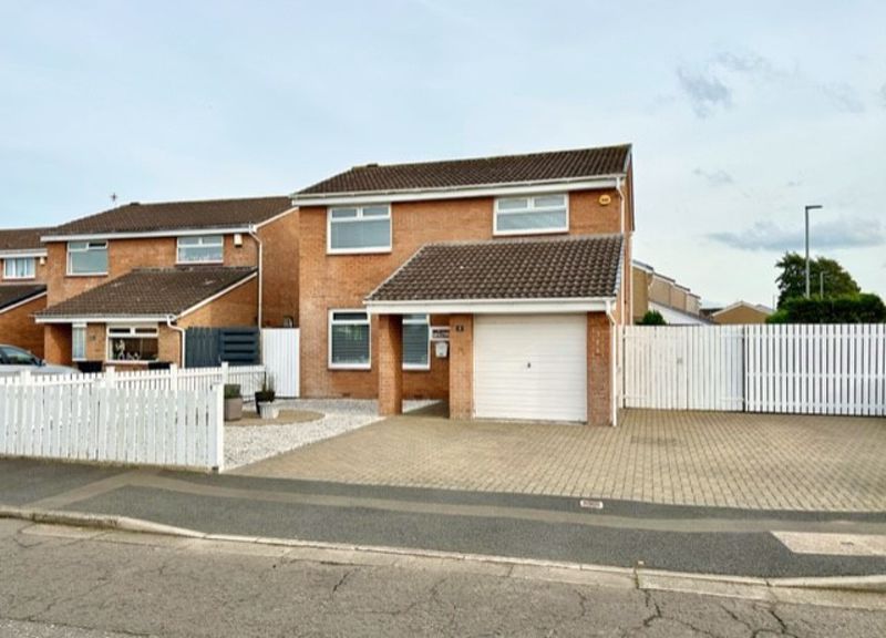 3 bed detached house for sale in Garryhorn, Prestwick KA9, £235,000