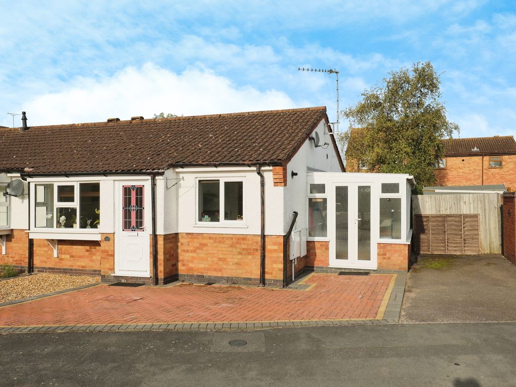 2 bed bungalow for sale in Joseph Way, Stratford-Upon-Avon, Warwickshire CV37, £254,950