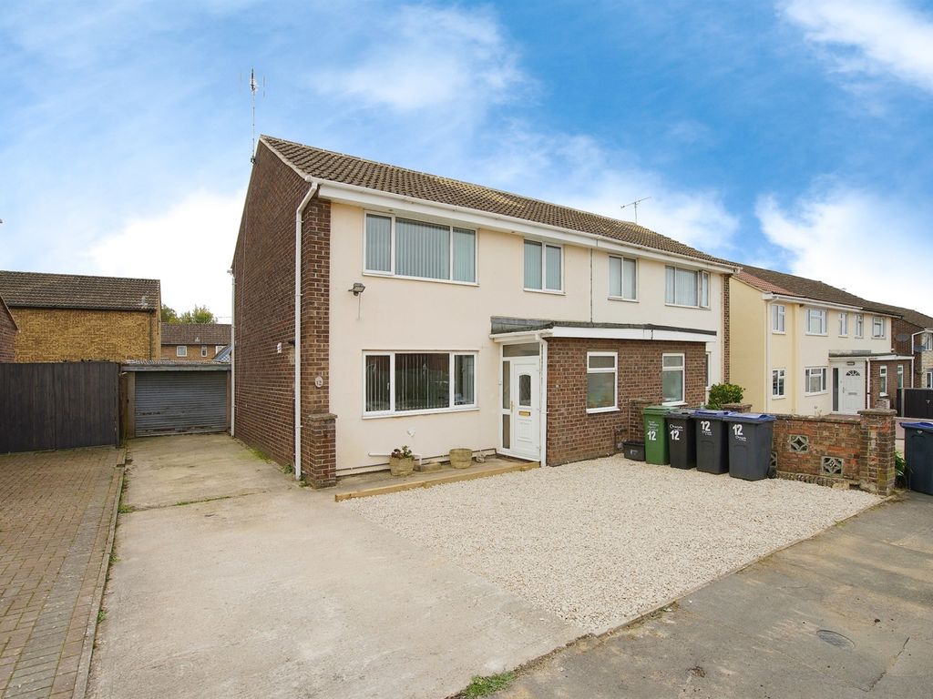 3 bed semi-detached house for sale in Pike House Close, Cricklade, Swindon SN6, £280,000