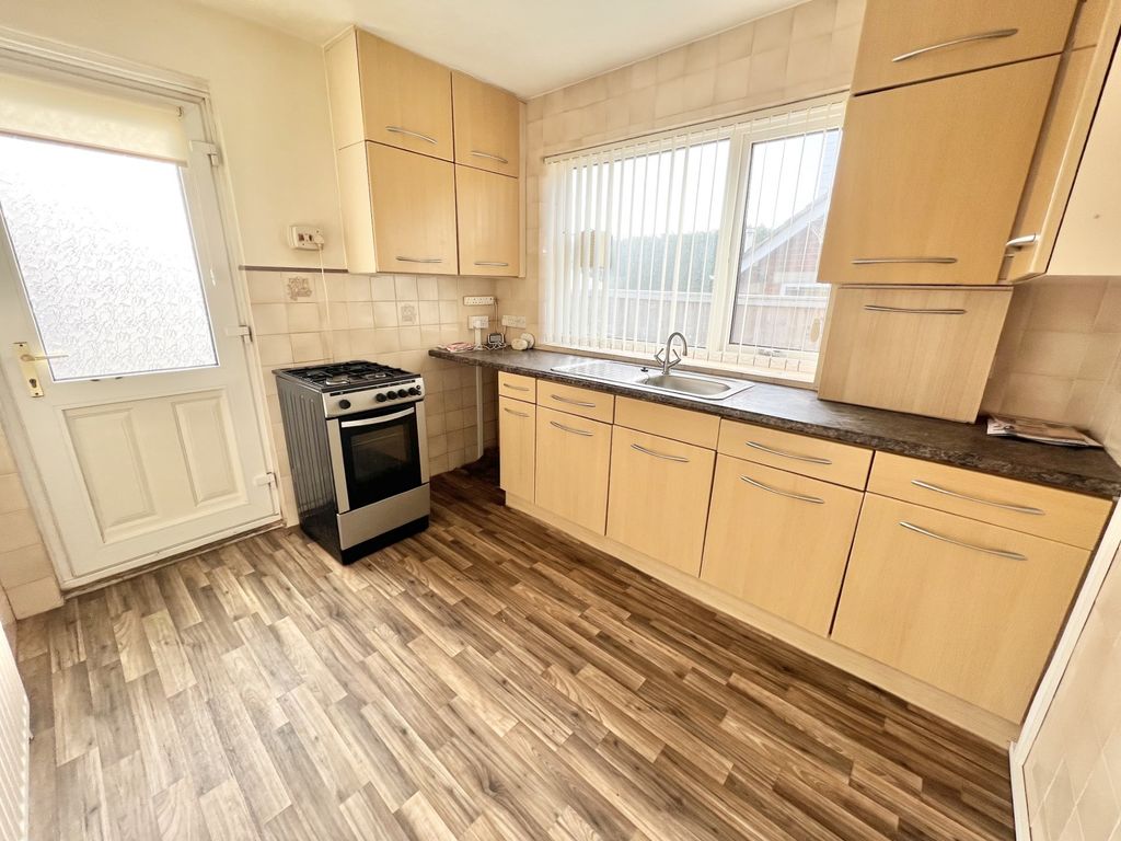 2 bed bungalow for sale in Parkstone Avenue, Thornton FY5, £160,000