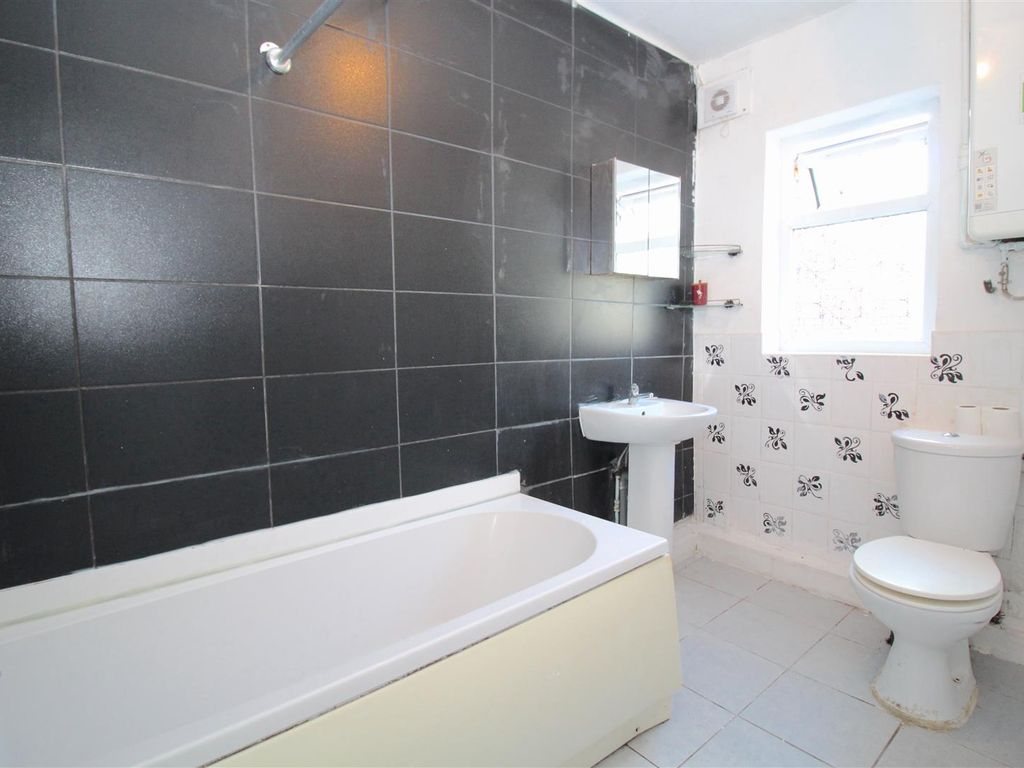 3 bed terraced house for sale in Homelea Road, Yardley, Birmingham B25, £195,000