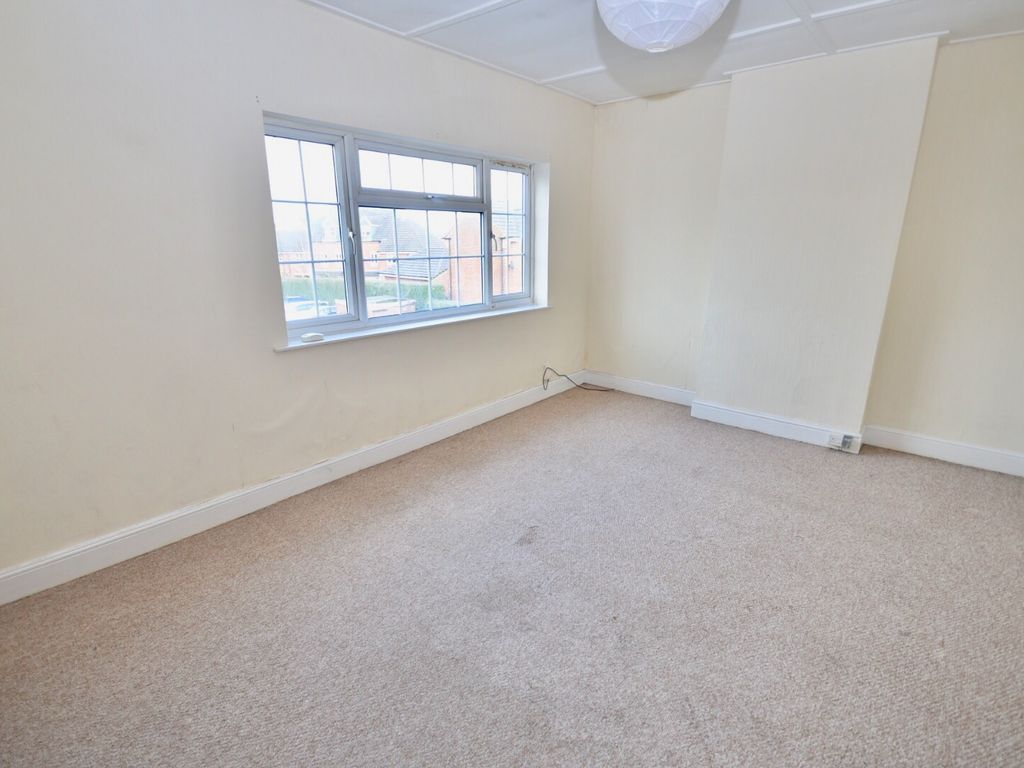3 bed end terrace house for sale in Rushton Road, Desborough, Kettering NN14, £194,950