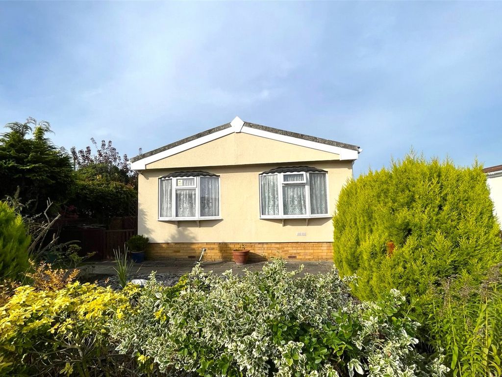 2 bed property for sale in Middleview Drive, Surrey Hills Park, Normandy, Surrey GU3, £175,000