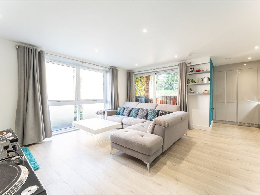 1 bed flat for sale in Joseph Terry Grove, York YO23, £240,000